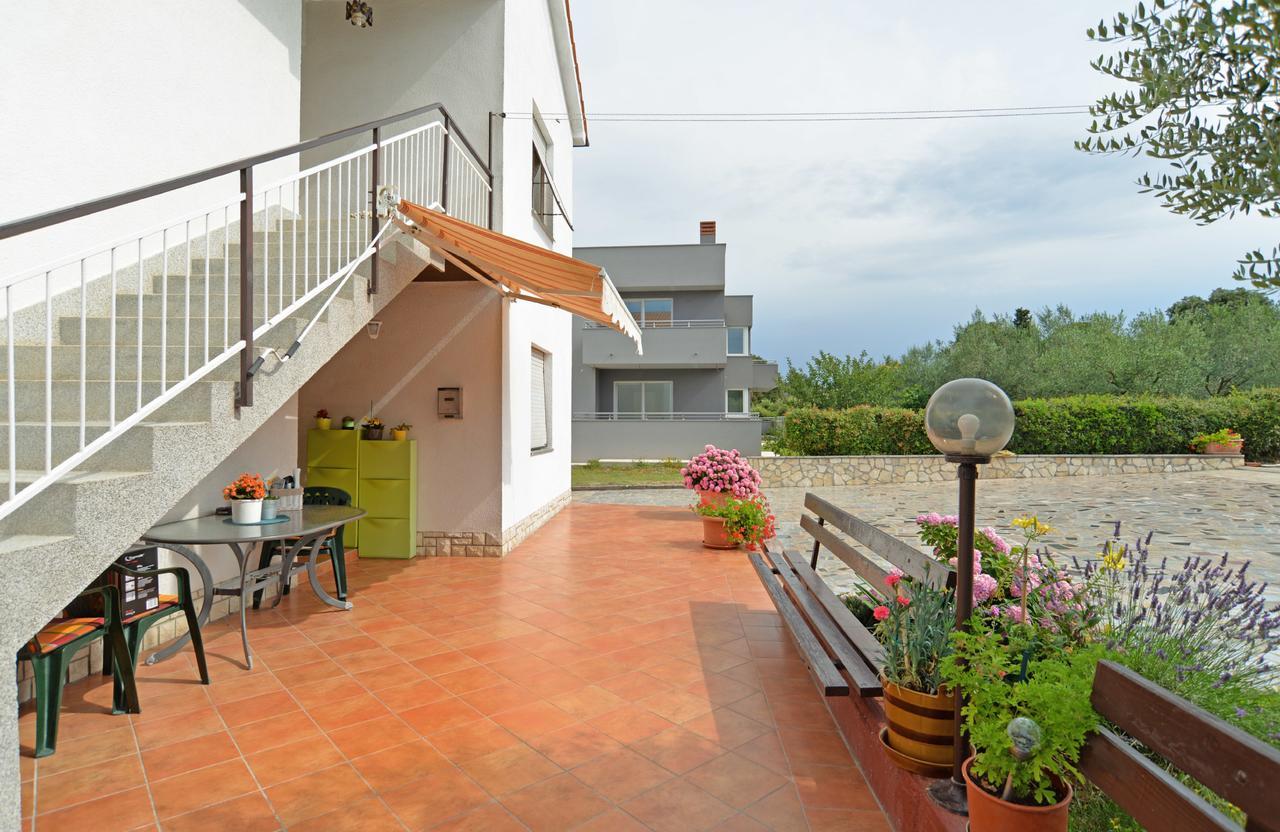 Apartment & Room Tanja 1552 Pula Exterior foto
